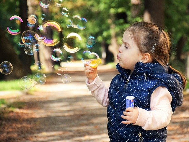 バイリンガルベイビーのアレックス受験、小学校、幼稚園とオリビアはわがまま？