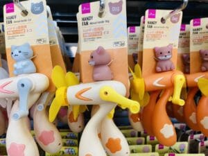 ダイソー100均ハンディファン、ハンド扇風機くま200円